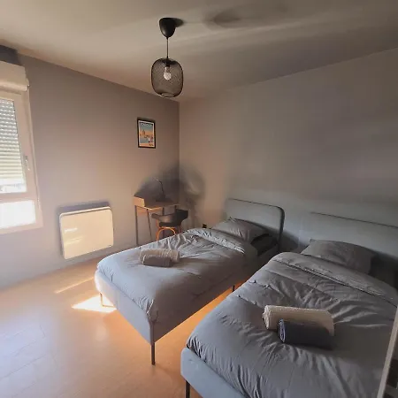 Bel Contemporain Proche Des Commodités