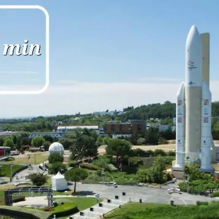 Bel Contemporain Proche Des Commodites *