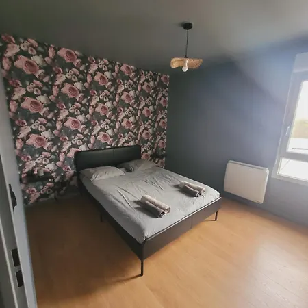 Bel Contemporain Proche Des Commodites Appartement *