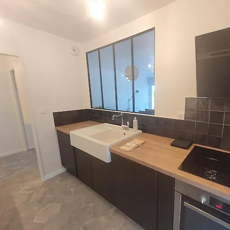 Apartament Bel Contemporain Proche Des Commodites